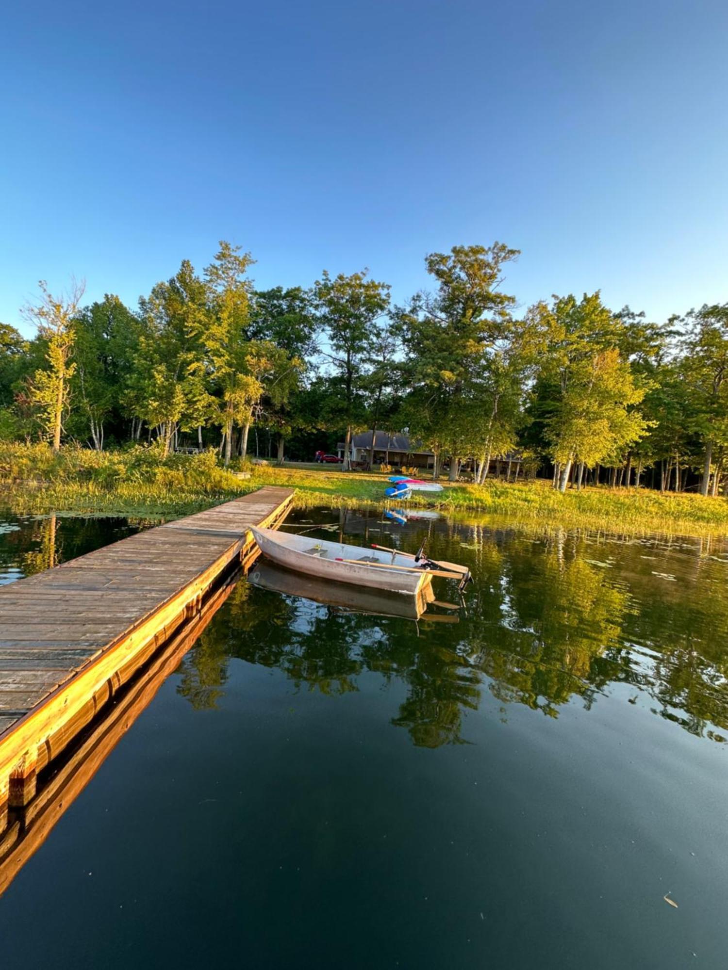 Lake House Lodge Lupton Экстерьер фото