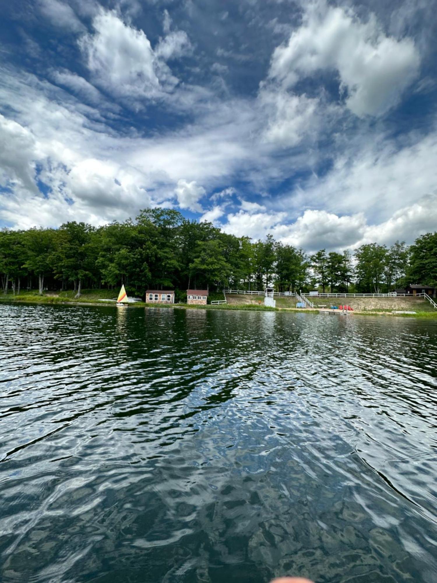 Lake House Lodge Lupton Экстерьер фото